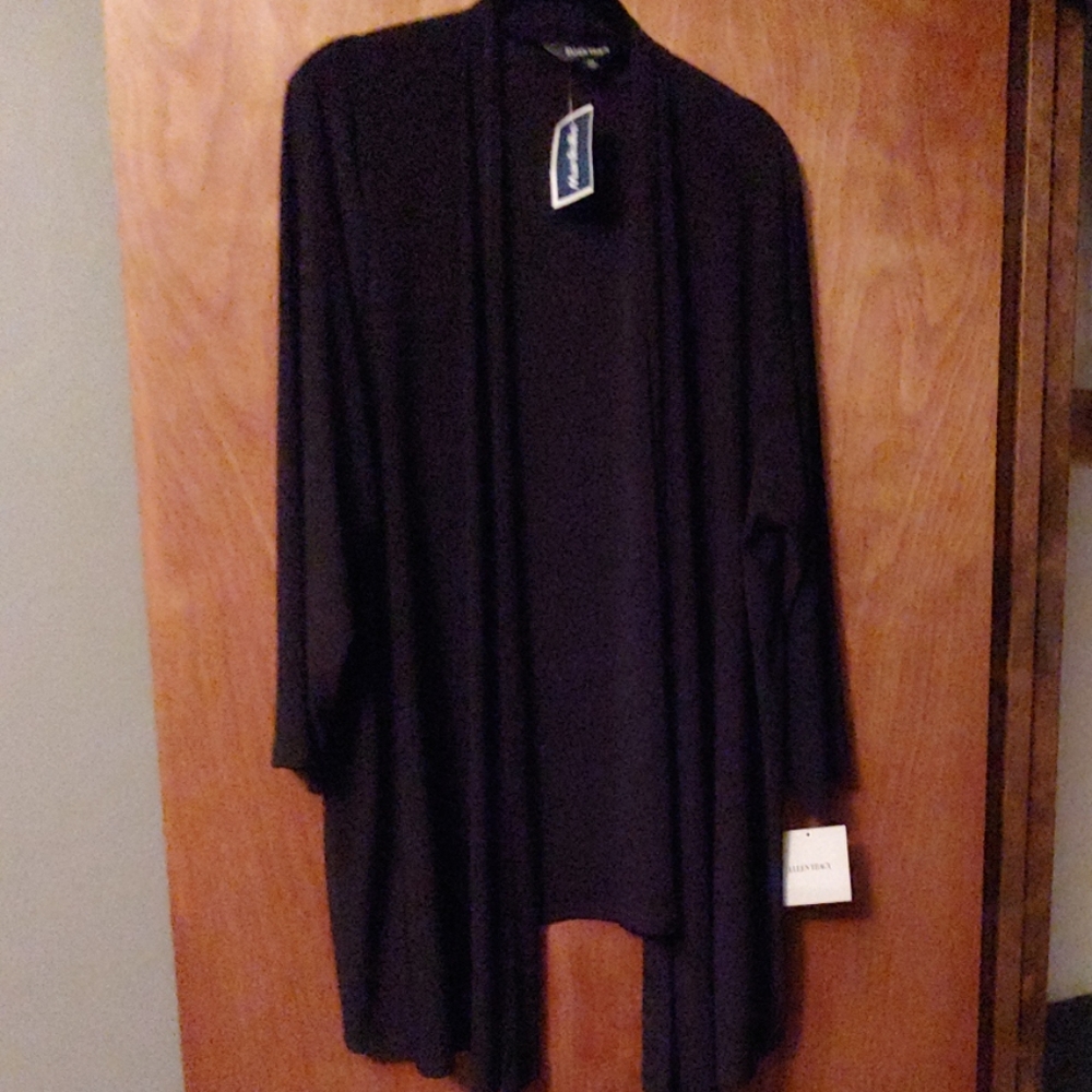 Three-quarter length sleeve cover up
